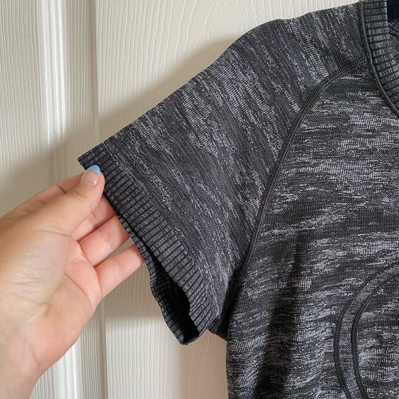Lululemon camo Swiftly Tech Tee - Picture 6 of 9